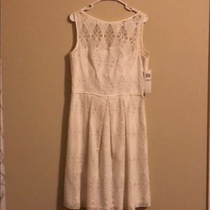 New Maggie London white dress in Size 10